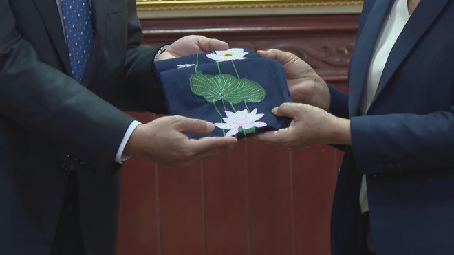 Hoạt động của đoàn TP. Hồ Chí Minh tại tỉnh Savannakhet - Lào - Ảnh 2.