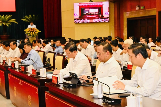 Hội nghị Thành ủy TP. Hồ Chí Minh bàn nhiều nội dung quan trọng - Ảnh 4.