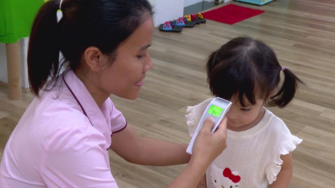 Kiểm soát tay chân miệng - “Chốt chặn” từ cổng trường mầm non - Ảnh 3.