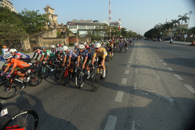 Khoảnh khắc đẹp chặng 8: Ven biển miền Trung | Cúp Truyền hình 2026 - Ảnh 8.