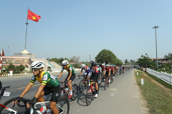 Khoảnh khắc đẹp chặng 8: Ven biển miền Trung | Cúp Truyền hình 2026 - Ảnh 6.