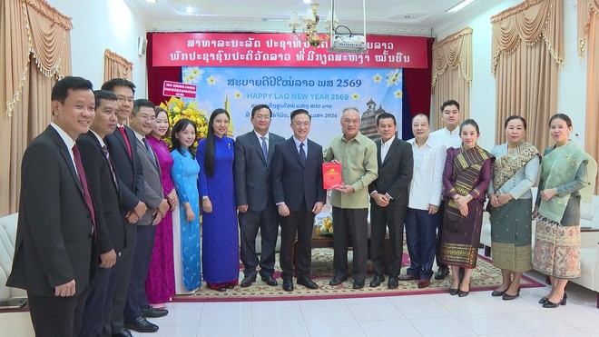 Lãnh đạo TP. Hồ Chí Minh chúc mừng Tết cổ truyền Lào- Ảnh 3.