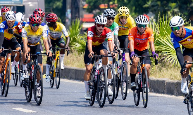 Khoảnh khắc đẹp chặng 8: Ven biển miền Trung | Cúp Truyền hình 2026 - Ảnh 15.