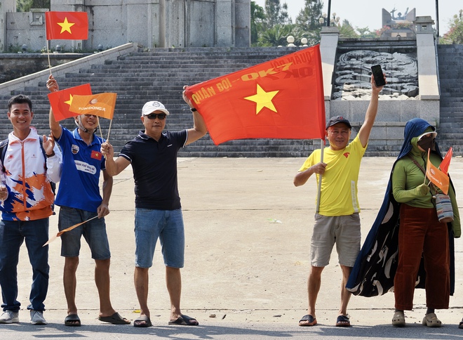 Khoảnh khắc đẹp chặng 8: Ven biển miền Trung | Cúp Truyền hình 2026 - Ảnh 9.