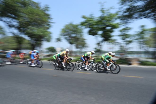 Hình ảnh đẹp chặng 9: Vòng đua TP. Huế- Ảnh 7. Hình ảnh đẹp chặng 9: Vòng đua TP. Huế- Ảnh 7.