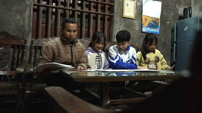 Mái ấm gia đình Việt: Thanh Hương tặng toàn bộ cát-xê cho cặp chị em sinh đôi - Ảnh 1.