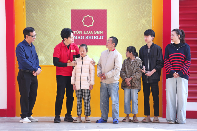 Mái ấm gia đình Việt: Thanh Hương tặng toàn bộ cát-xê cho cặp chị em sinh đôi - Ảnh 9.