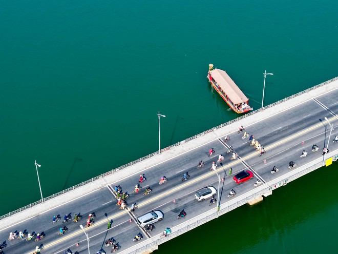 Hình ảnh đẹp chặng 9: Vòng đua TP. Huế- Ảnh 10. Hình ảnh đẹp chặng 9: Vòng đua TP. Huế- Ảnh 10.