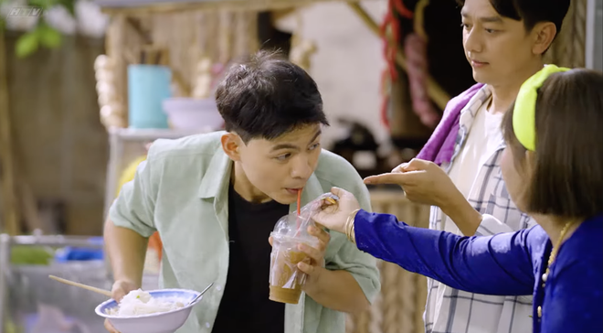 Lẹ không trễ tàu: Tối lửa tắt đèn có nhau - Ảnh 2.