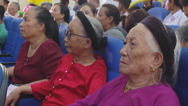 Ấm áp nghĩa tình TP. Hồ Chí Minh dành cho quân dân huyện đảo Côn Đảo - Ảnh 5.