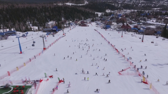 Lễ hội trượt tuyết Grelka tại Nga - Ảnh 3.