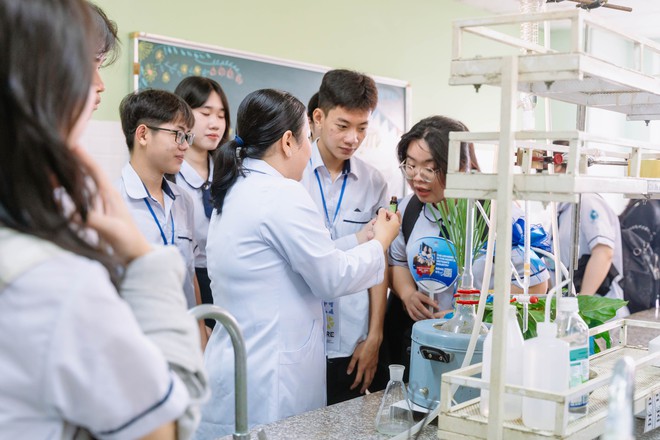 Hơn 1.500 học sinh trải nghiệm ngành nghề tại Future Fest BETU 2026 - Ảnh 3.