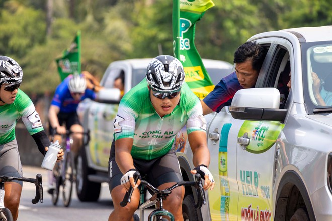 Ảnh đẹp chặng 11 Cúp Truyền hình 2026: Giữa miền Trung nắng gió- Ảnh 5.