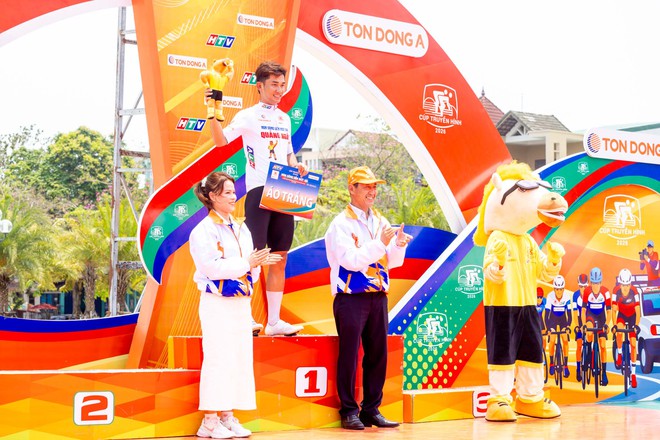 Ảnh đẹp chặng 11 Cúp Truyền hình 2026: Giữa miền Trung nắng gió- Ảnh 11.