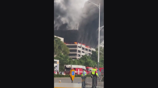 Trung Quốc: Cháy lớn tại bãi xe của hãng xe điện BYD- Ảnh 1.