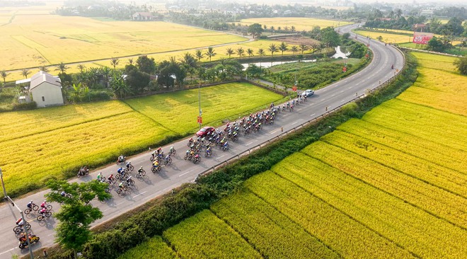 Ảnh đẹp chặng 12 | Cúp Truyền hình 2026: Những vòng quay rực rỡ trên cung đường duyên hải - Ảnh 5.