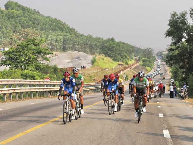 Ảnh đẹp chặng 12 | Cúp Truyền hình 2026: Những vòng quay rực rỡ trên cung đường duyên hải - Ảnh 15.