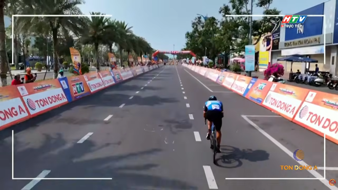 Hồ Xuân Duy "một mình một ngựa" thống trị đường đua phong trào tại  - Ảnh 2.