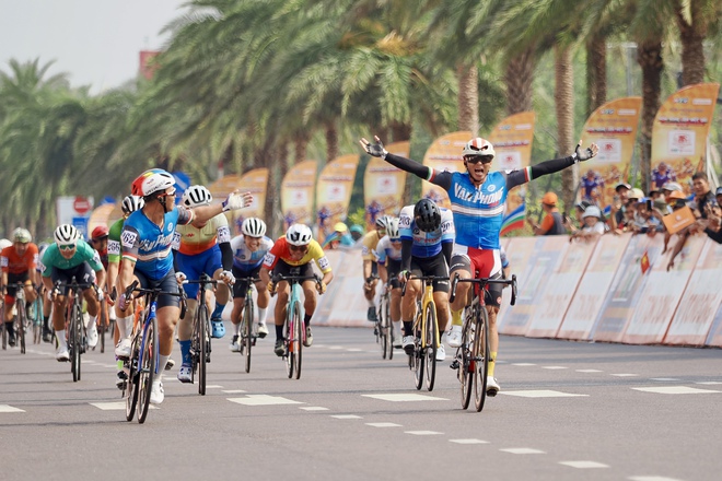 Những khoảnh khắc đẹp của chặng 13 - vòng đua phường Quy Nhơn (16/4)- Ảnh 9.