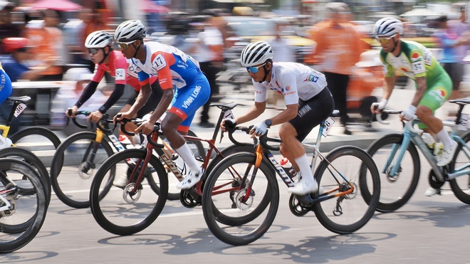 Những khoảnh khắc đẹp của chặng 13 - vòng đua phường Quy Nhơn (16/4)- Ảnh 2.