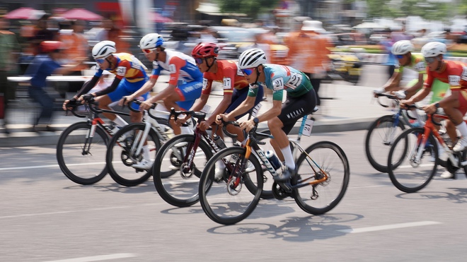 Những khoảnh khắc đẹp của chặng 13 - vòng đua phường Quy Nhơn (16/4)- Ảnh 3.
