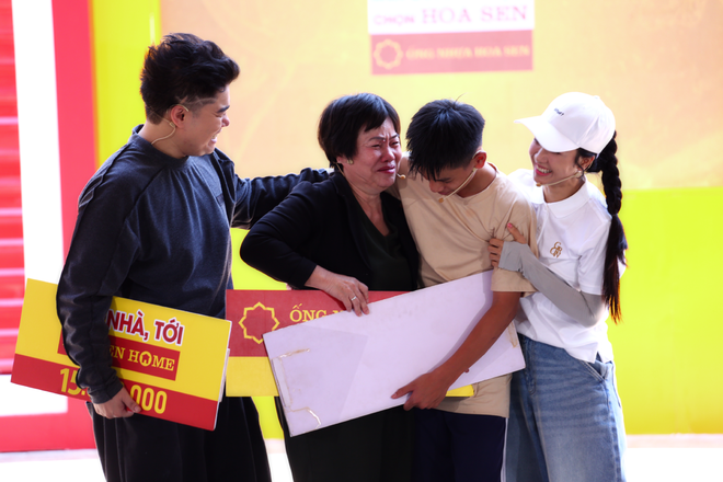 Song Luân, Anh Tú, Đỗ Nhật Hoàng hội ngộ tại "Mái ấm gia đình Việt" - Ảnh 7.