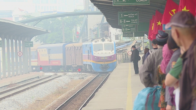 Ngành đường sắt tăng chuyến phục vụ Giỗ Tổ, lễ 30/4 và 1/5 - Ảnh 3.