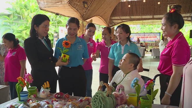 Vẻ đẹp vầng trăng khuyết - Nghị lực tỏa sáng - Ảnh 5.