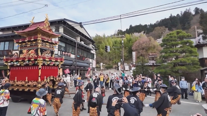 Nhật Bản: Sôi động lễ hội mùa xuân Takayama - Ảnh 1.