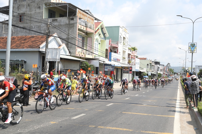 Chặng 14 Cúp Truyền hình 2026: Quyết liệt trên những con dốc - Ảnh 23.