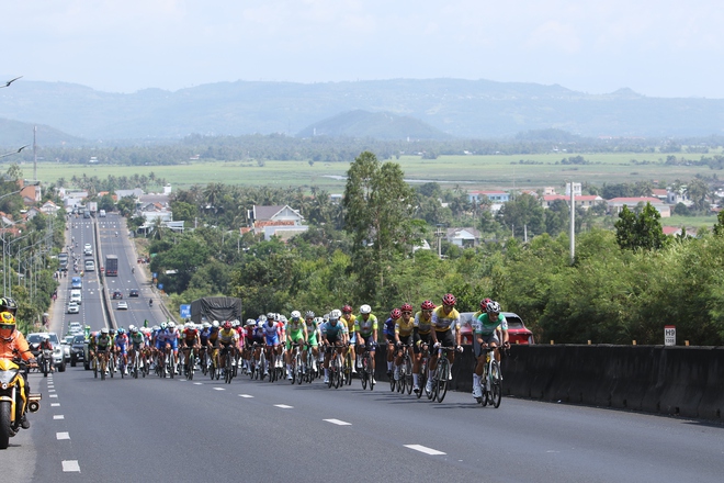 Chặng 14 Cúp Truyền hình 2026: Quyết liệt trên những con dốc - Ảnh 15.