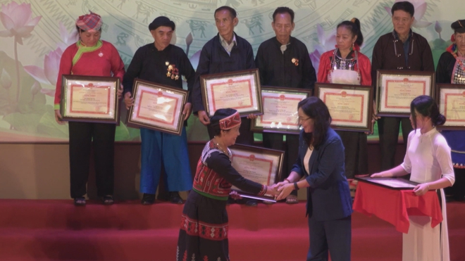 Tôn vinh giá trị văn hóa dân tộc nhân Ngày 19/4 - Ảnh 2.