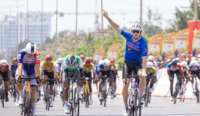 Chặng 14 Cúp Truyền hình 2026: Quyết liệt trên những con dốc - Ảnh 28.