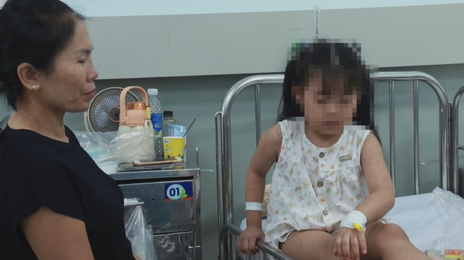 60 Giây ngày 2/4/2026 | Chật vật mưu sinh dưới cái nắng 37 độ C - Ảnh 6.