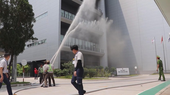 60 Giây ngày 2/4/2026 | Chật vật mưu sinh dưới cái nắng 37 độ C - Ảnh 10.