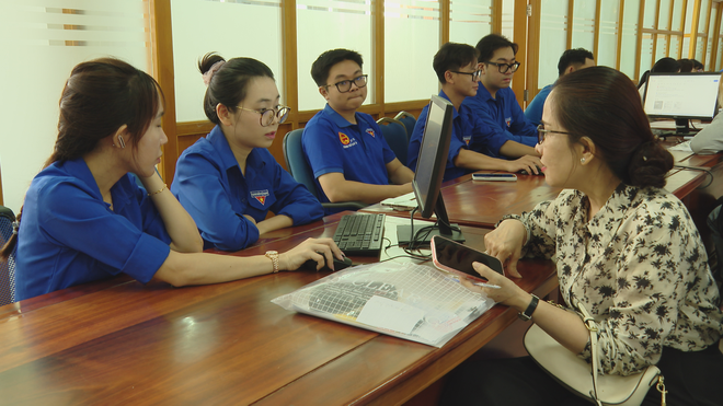 Tổng lực "cầm tay chỉ việc" trong tháng cao điểm quyết toán thuế - Ảnh 4.