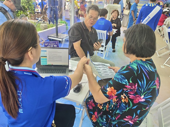 Khai mạc Ngày hội Du lịch TP.HCM 2026: Kích cầu du lịch hè, kết nối doanh nghiệp và địa phương - Ảnh 8.