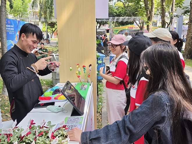 Khai mạc Ngày hội Du lịch TP.HCM 2026: Kích cầu du lịch hè, kết nối doanh nghiệp và địa phương - Ảnh 6.