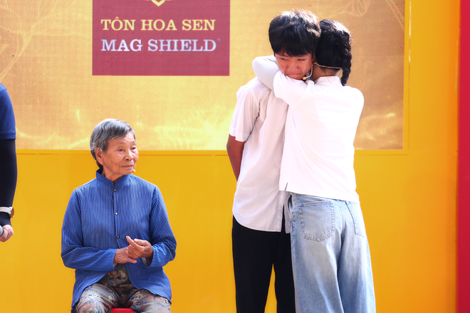 Mái ấm gia đình Việt: Quang Phú luôn day dứt vì nghĩ mình là gánh nặng - Ảnh 14.