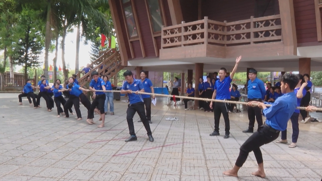 Giữ hồn văn hóa từ ngày hội cộng đồng - Ảnh 1.