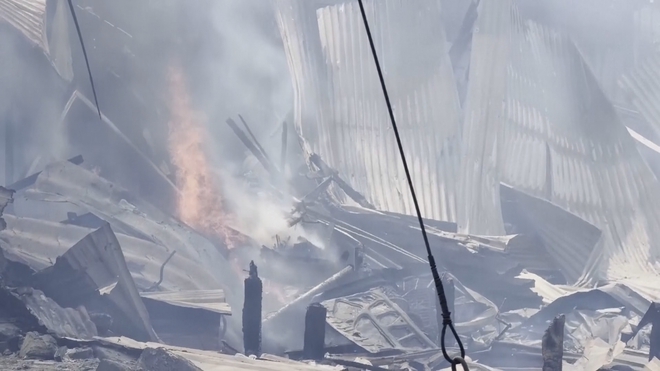 Malaysia: Cháy làng bè trên biển, hơn 1.200 căn nhà bị thiêu rụi - Ảnh 4.