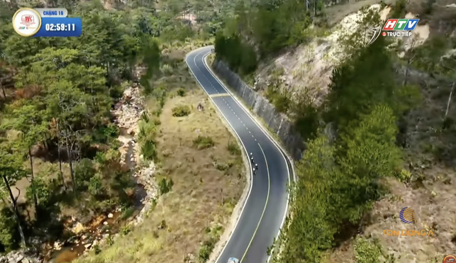 Sergei Kulikov thắng chặng tại Đà Lạt, Mugisha Moise chiếm "ngôi vương" leo núi - Ảnh 2.