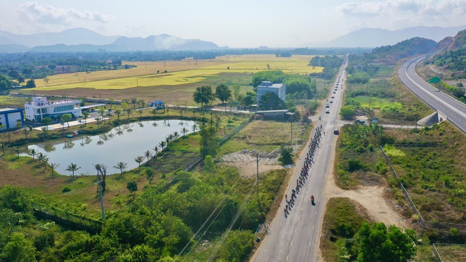 Ảnh đẹp chặng 16: Nha Trang - Lâm Đồng (140 km) - Ảnh 2.