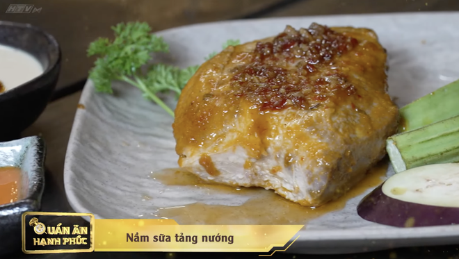 Quán ăn hạnh phúc "đột nhập" nhà hàng của Ngọc Trinh - Ảnh 13.