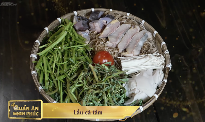 Quán ăn hạnh phúc "đột nhập" nhà hàng của Ngọc Trinh - Ảnh 16.