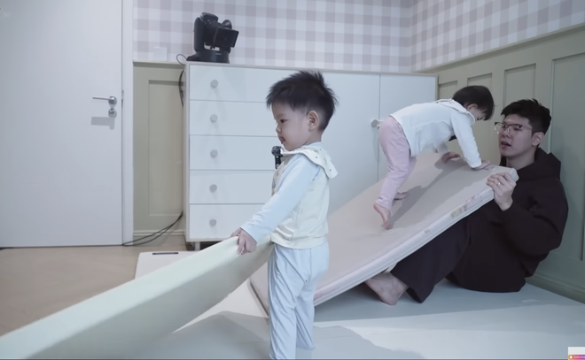 "Mẹ vắng nhà, ba là siêu nhân": MC Mạnh Cường "tiền đình" vì thử thách oái oăm của vợ - Ảnh 6.