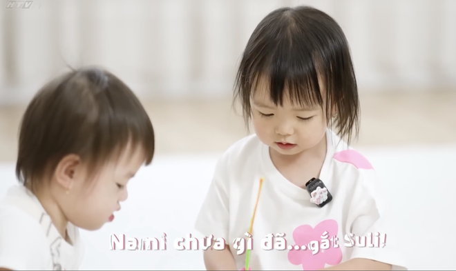 "Mẹ vắng nhà, Ba là siêu nhân": Bữa trưa "hỗn loạn" cùng hai nàng công chúa Nami - Suli - Ảnh 4.