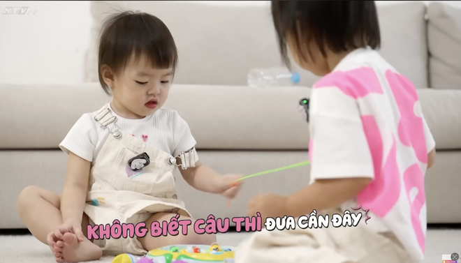 "Mẹ vắng nhà, Ba là siêu nhân": Bữa trưa "hỗn loạn" cùng hai nàng công chúa Nami - Suli - Ảnh 5.