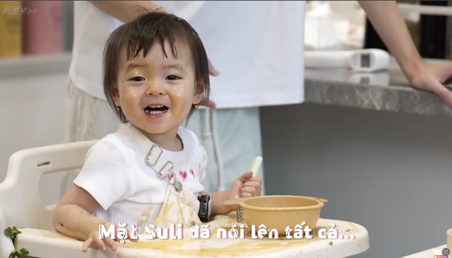 "Mẹ vắng nhà, Ba là siêu nhân": Bữa trưa "hỗn loạn" cùng hai nàng công chúa Nami - Suli - Ảnh 15.