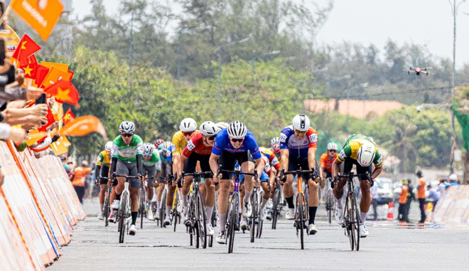 Chặng 18 Cúp Truyền hình 2026: Cung đường ven biển - Ảnh 29.